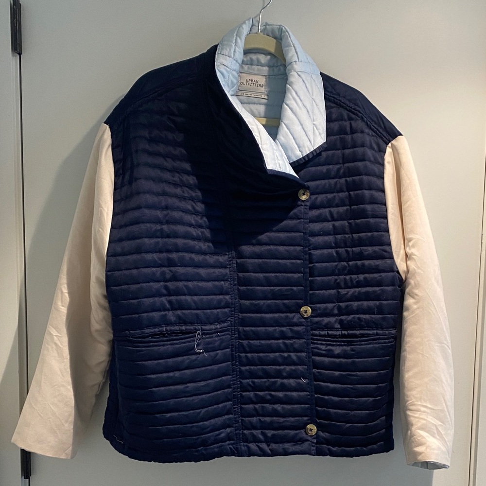 Urban Outfitters Navy and Cream Women's Quilted Jacket